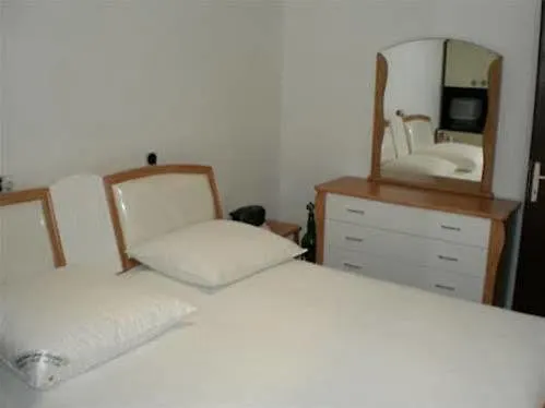 Mima Hotel